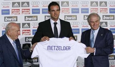 metzelder nouvau juoer de madrid